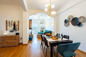 Athens Luxury Getaway - Pasalimani City Oasis