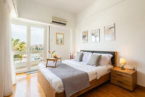 Athens Luxury Getaway - Pasalimani City Oasis