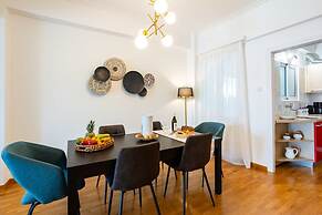 Athens Luxury Getaway - Pasalimani City Oasis
