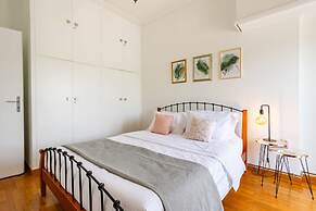 Athens Luxury Getaway - Pasalimani City Oasis