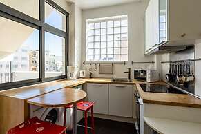 Acropolis Cozy Studio Home in the Heart of Athens