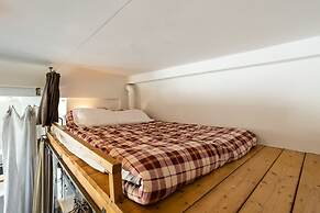 Acropolis Cozy Studio Home in the Heart of Athens