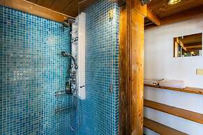 Acropolis Cozy Studio Home in the Heart of Athens