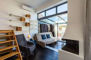 Acropolis Cozy Studio Home in the Heart of Athens