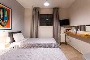 Kitries Summer Getaway - Eden Sandy Suite