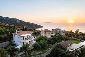 Kitries Summer Getaway - Eden Sandy Suite