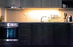 Seafront Kalamata Haven - Blue Luxury Suite