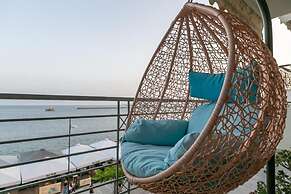 Seafront Kalamata Haven - Blue Luxury Suite