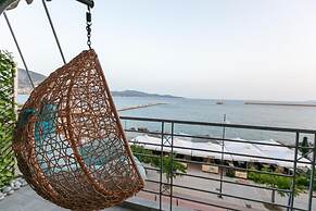 Seafront Kalamata Haven - Blue Luxury Suite