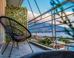 Seafront Kalamata Haven - Blue Luxury Suite