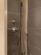 Seafront Kalamata Haven - Blue Luxury Suite