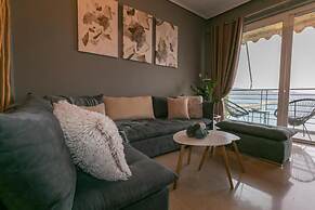 Seafront Kalamata Haven - Blue Luxury Suite