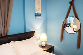 Beachfront Artemida Retreat - Peony Seabreeze Gem