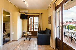 Stoupa Oasis - Spitiko Garden Getaway