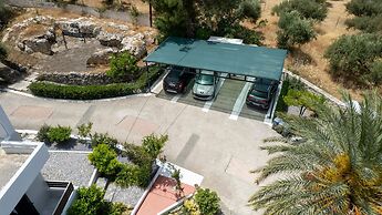 Seaside Oasis Near Heraklion Villa Maro Getaway