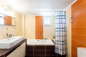 Verga Beachside Getaway With Panoramic Seaviews