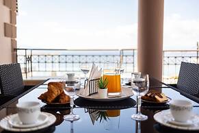 Verga Beachside Getaway With Panoramic Seaviews