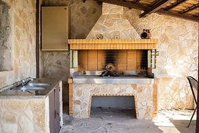 Verga Beachside Getaway With Panoramic Seaviews