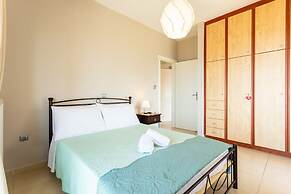 Verga Beachside Getaway With Panoramic Seaviews