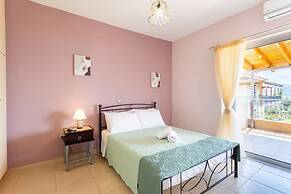 Verga Beachside Getaway With Panoramic Seaviews