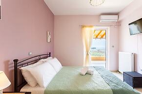 Verga Beachside Getaway With Panoramic Seaviews