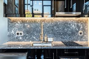 Ventiri Lofts - Luxury Duplex w Private Garden