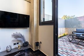 Ventiri Lofts - Luxury Duplex w Private Garden