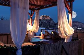Santorini Luxury Suite w Rooftop Hottub Seaview
