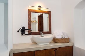 Santorini Luxury Suite w Rooftop Hottub Seaview