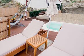 Santorini Luxury Suite w Rooftop Hottub Seaview