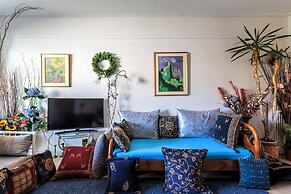 Bright Comfy Flat Near the Beach the City Center