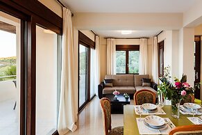 Armonia by the Sea - Majestic Seaside Retreat