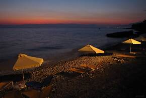 Seaside Family Haven - Avia s Spacious Getaway