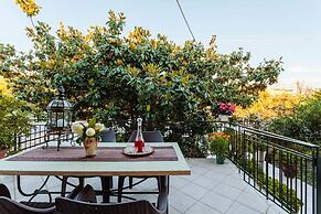 Stylish Seaside Home - Fully Equipped big Terrace