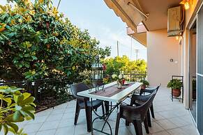 Stylish Seaside Home - Fully Equipped big Terrace