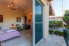 Stylish Seaside Home - Fully Equipped big Terrace