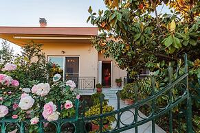 Stylish Seaside Home - Fully Equipped big Terrace