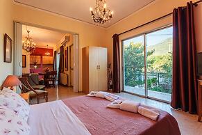 Stylish Seaside Home - Fully Equipped big Terrace