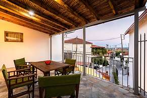 Valira Cozy Maisonette - Relaxing Vibes Getaway