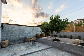 Valira Cozy Maisonette - Relaxing Vibes Getaway