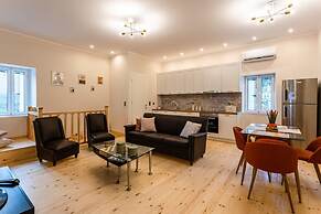 Valira Cozy Maisonette - Relaxing Vibes Getaway