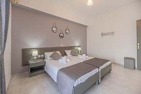 Rhodes Archaggelos Escape-nest Among Garden