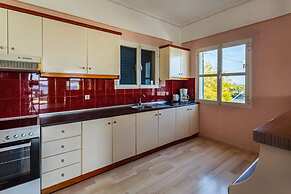 Koroni Seaview Retreat - Summer Escape Lodging