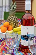 Cretan Magnolia Gem - Smari Cozy Getaway