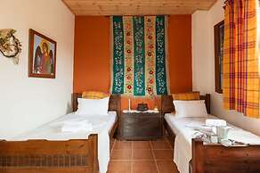 Cretan Magnolia Gem - Smari Cozy Getaway