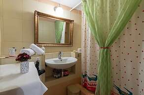 Cretan Magnolia Gem - Smari Cozy Getaway