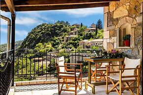 Stemnitsa Stone Residence - Comfy Mountain Getaway