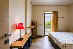 Kalamata s Spacious Getaway-taygetos Amazing View