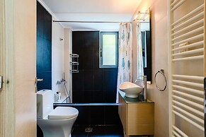 Kalamata s Spacious Getaway-taygetos Amazing View