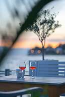 Seafront Karma Luxury - An Escape From Reality